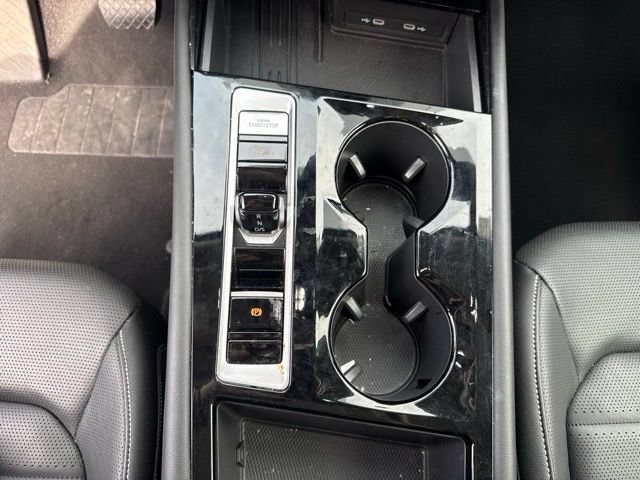 Used 2025 Volkswagen Atlas SEL AWD/4WD image 18