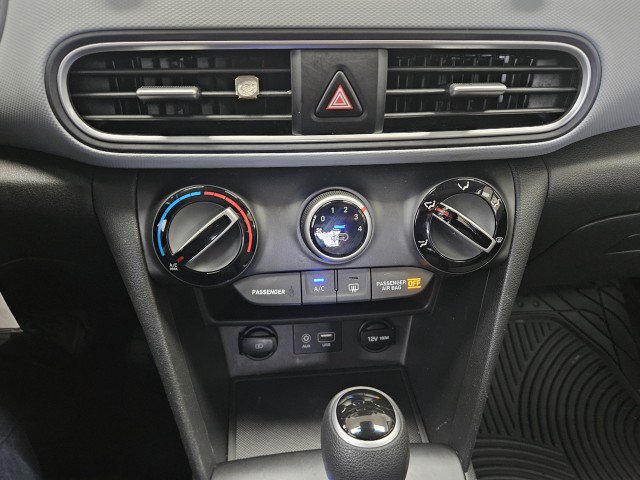 Used 2019 Hyundai Kona SE FWD image 24
