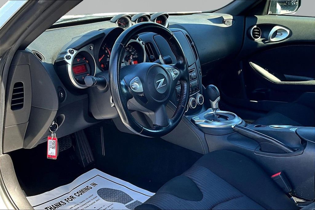 Used 2014 Nissan 370Z Coupe image 15