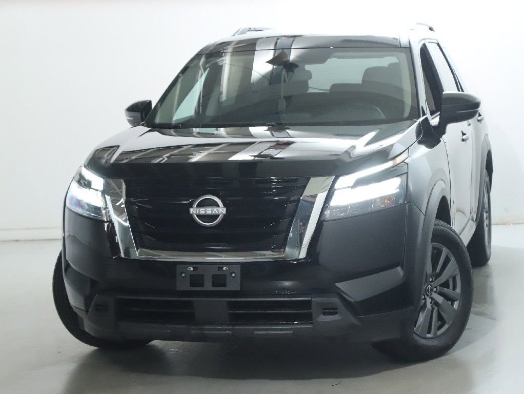 Certified 2025 Nissan Pathfinder SV AWD/4WD image 3