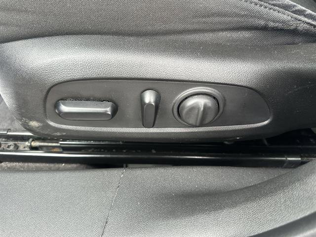 Used 2016 Chevrolet Malibu LT FWD image 14