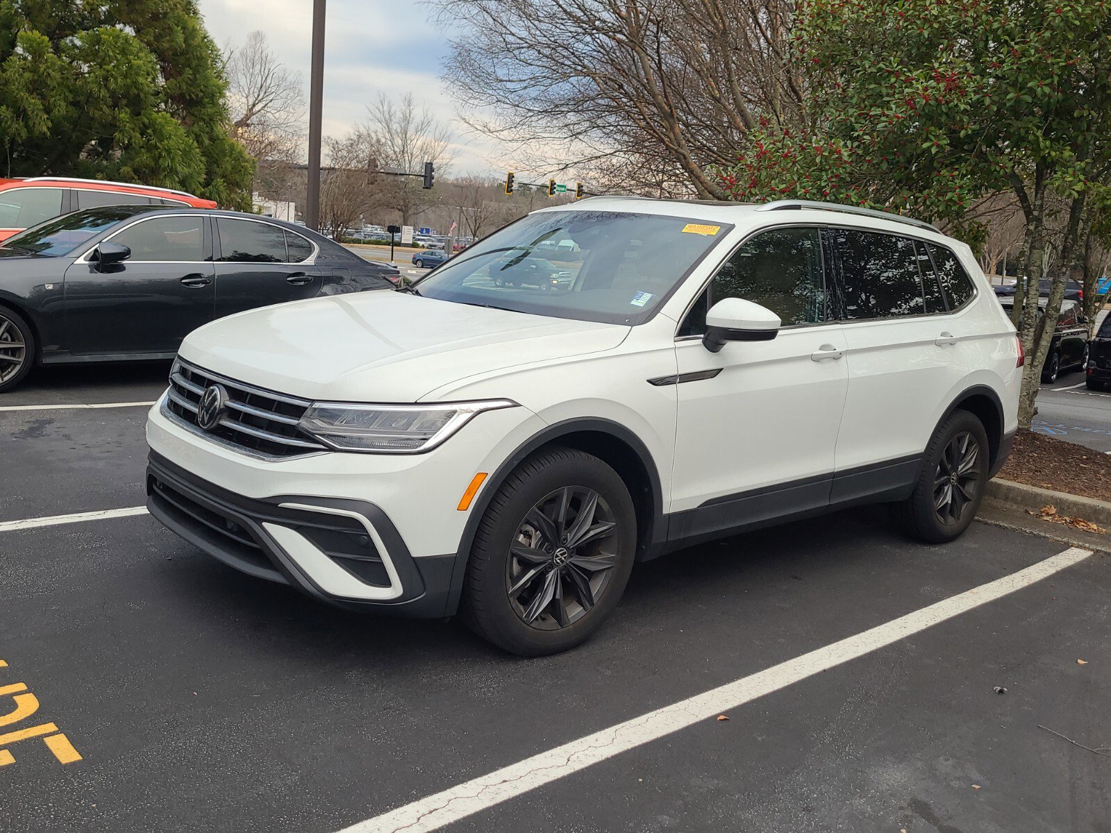Used 2024 Volkswagen Tiguan SE