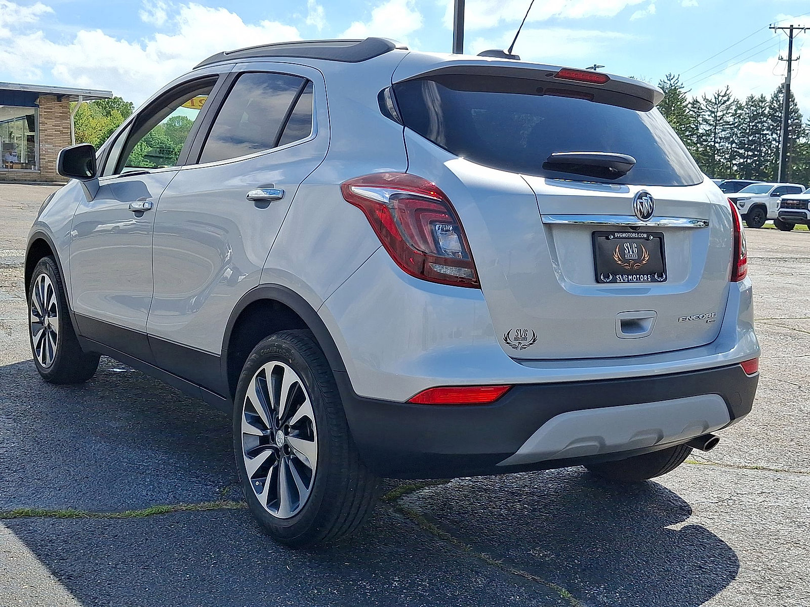 Used 2021 Buick Encore Preferred AWD/4WD image 21