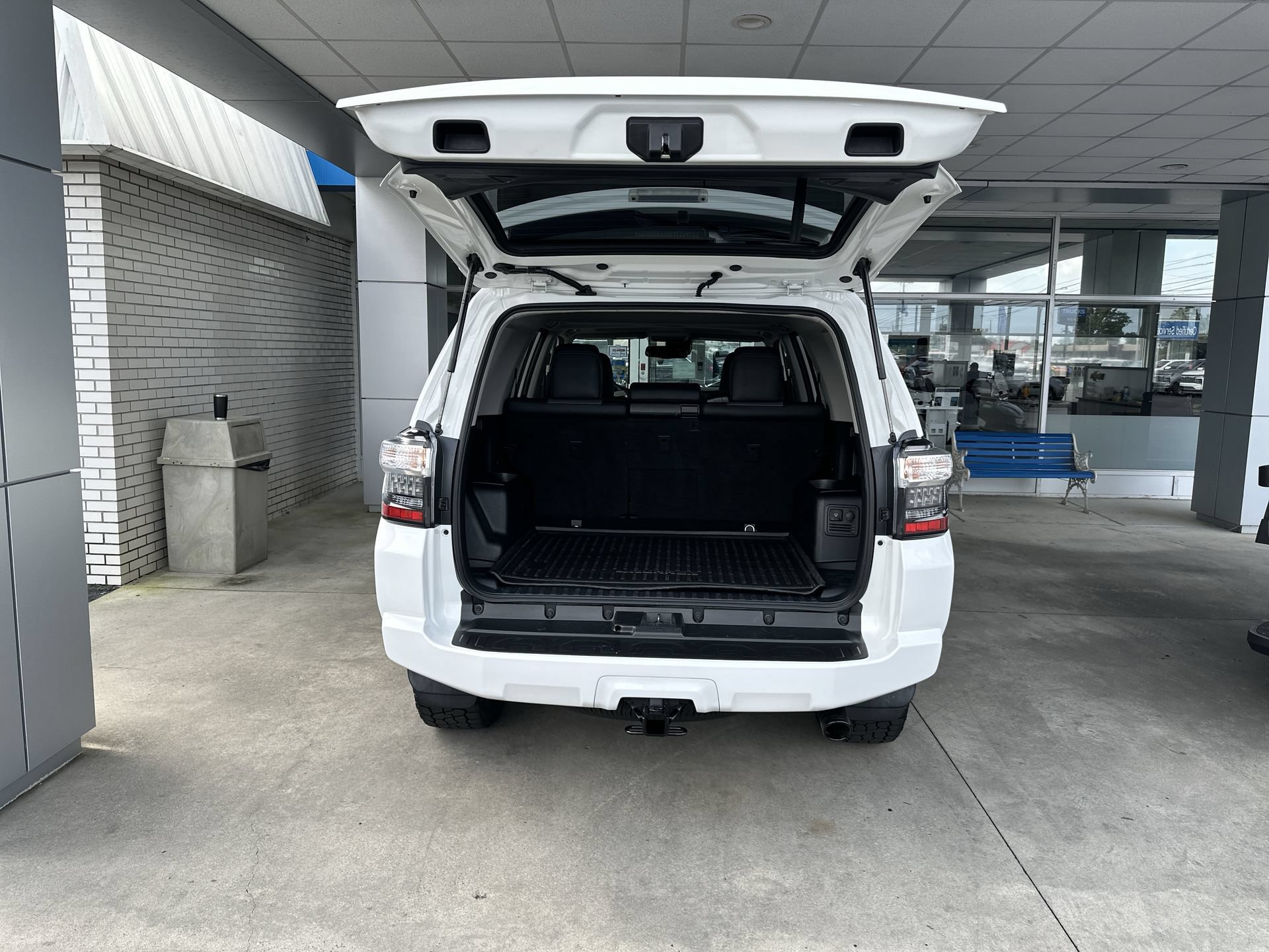 Used 2022 Toyota 4Runner SR5 Premium w/ Moonroof Package RWD image 26