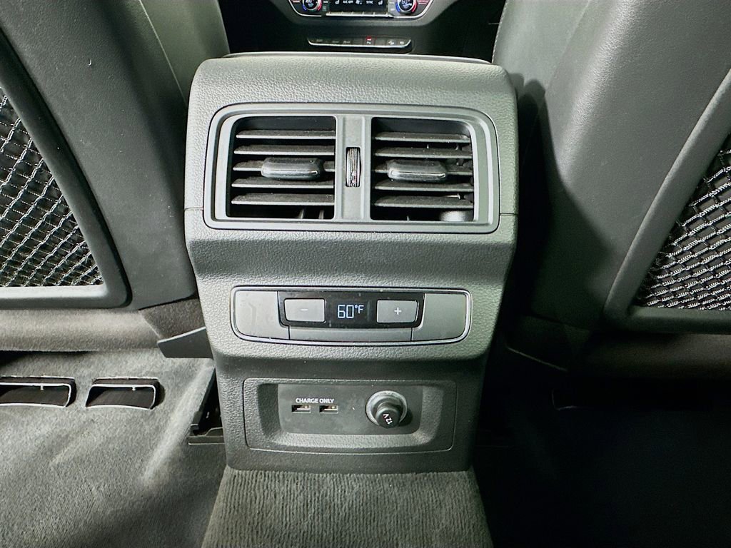 Used 2020 Audi SQ5 Premium Plus w/ Premium Plus Package image 27