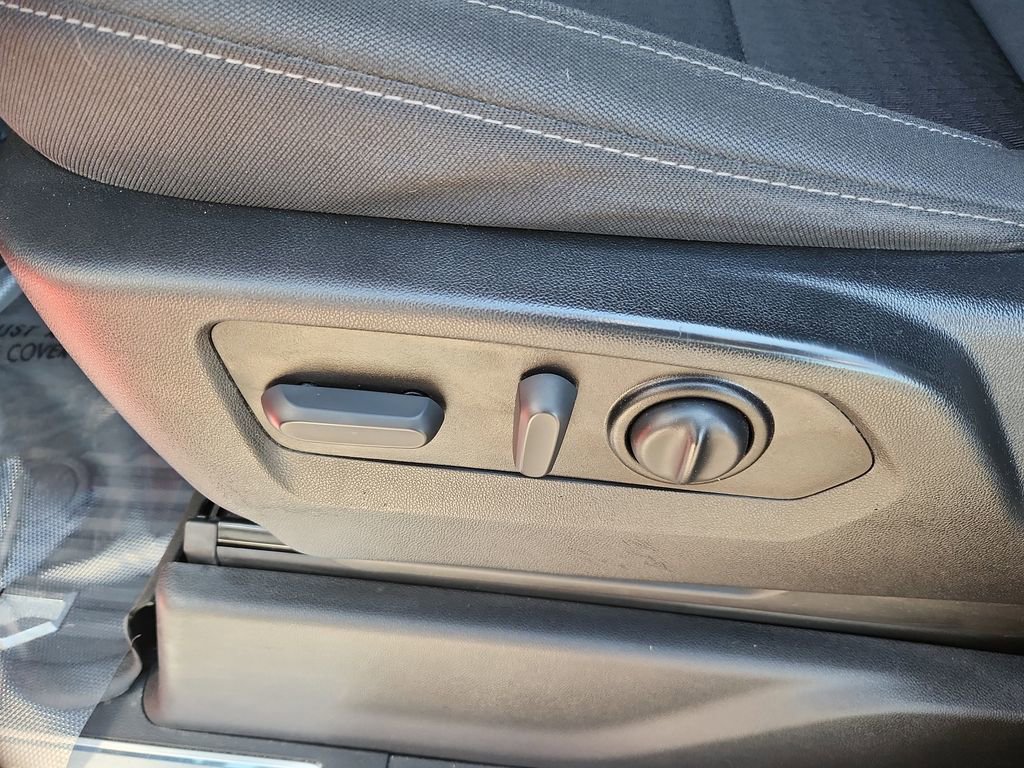 Used 2022 Chevrolet Silverado 1500 LT Trail Boss image 8