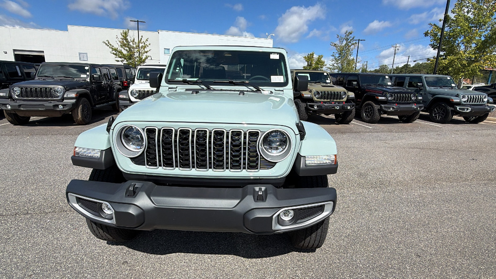New 2027 Jeep Wrangler Unlimited Sahara AWD/4WD image 3