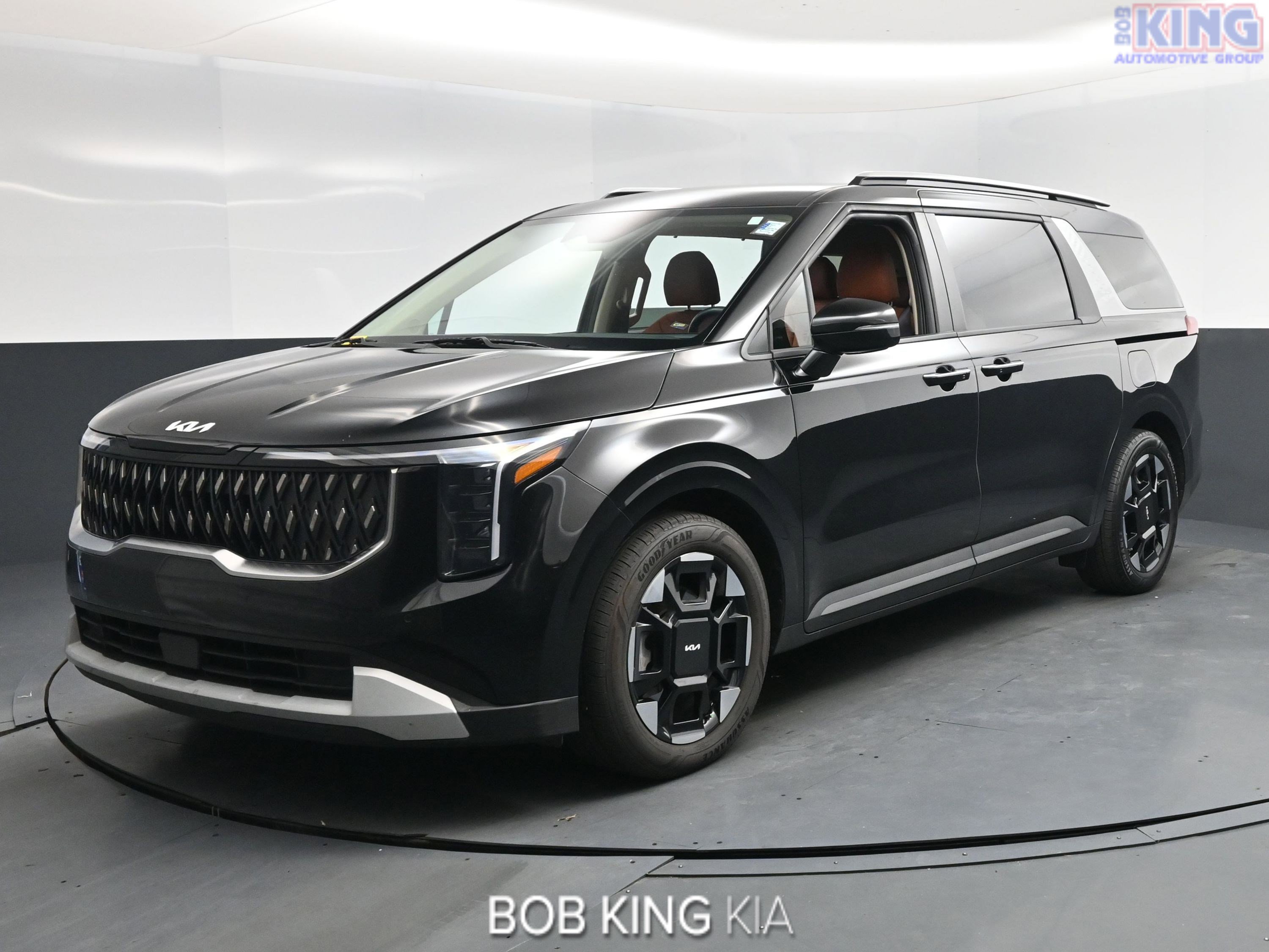 Used 2025 Kia Carnival EX