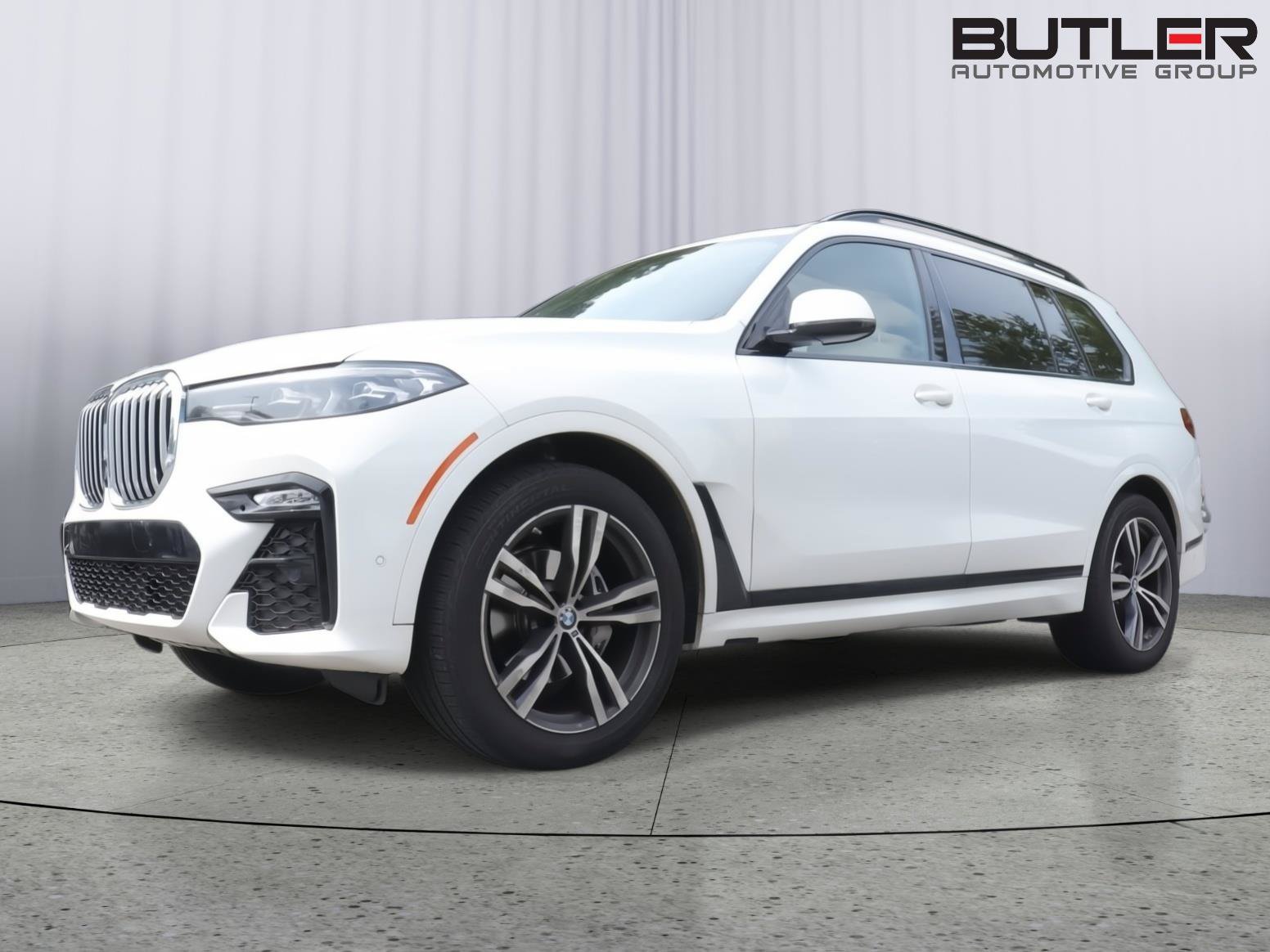 Used 2022 BMW X7 xDrive40i w/ M Sport Package AWD/4WD image 11