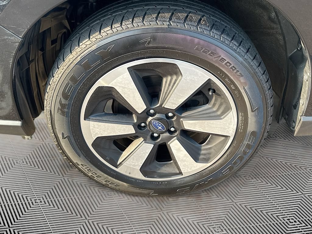 Used 2017 Subaru Forester 2.5i Premium AWD/4WD image 32