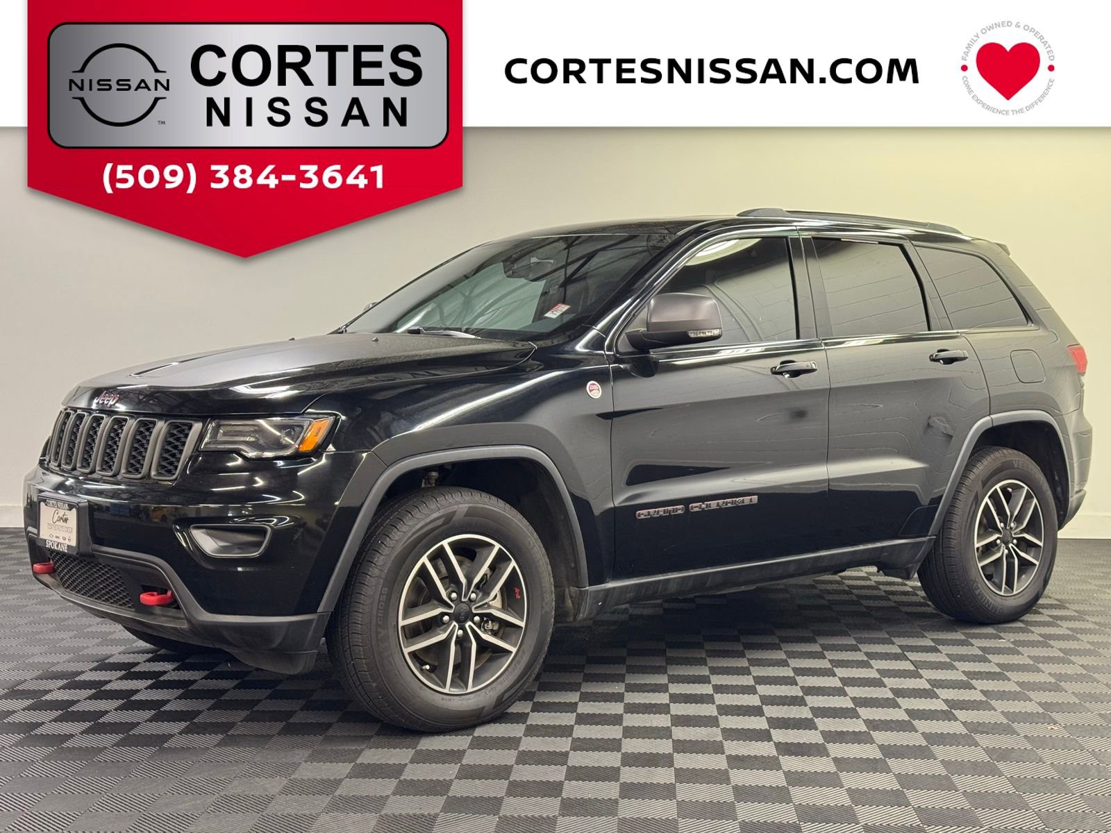 Used 2021 Jeep Grand Cherokee Trailhawk w/ Trailhawk Luxury Group AWD/4WD image 1