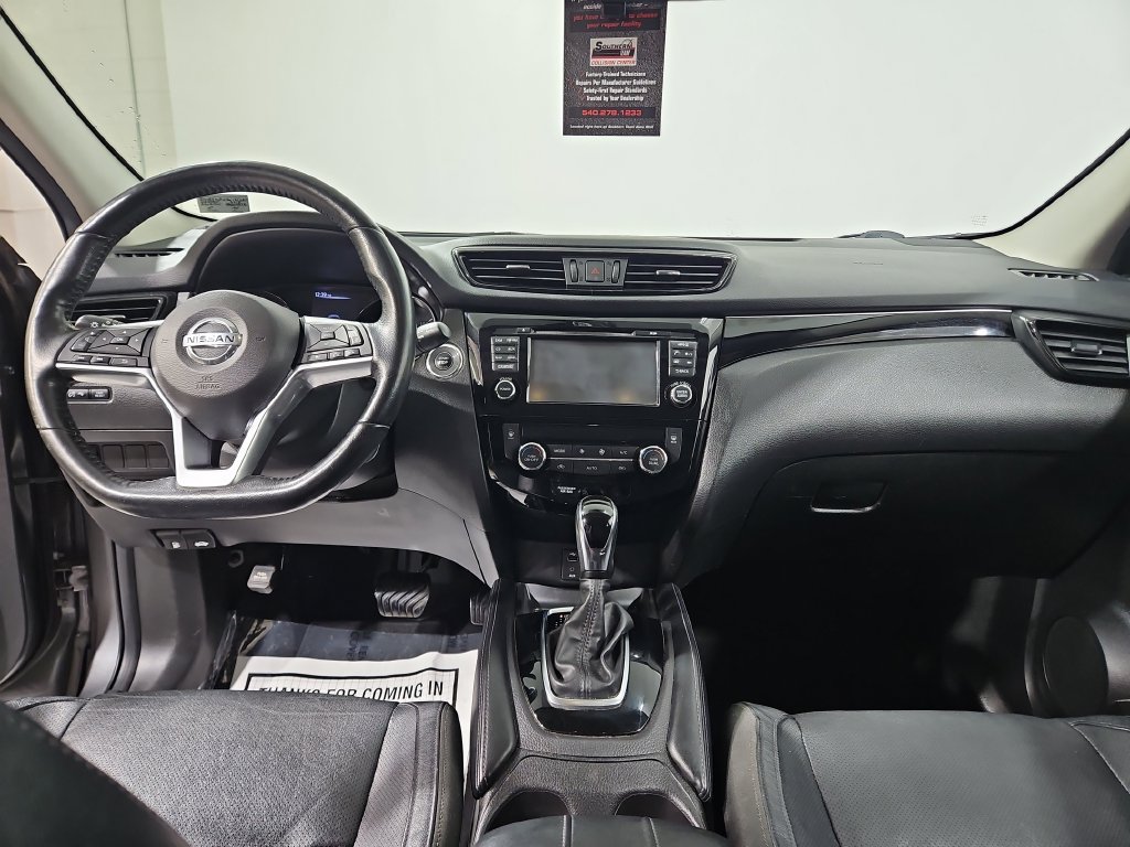 Used 2018 Nissan Rogue Sport SL FWD image 18