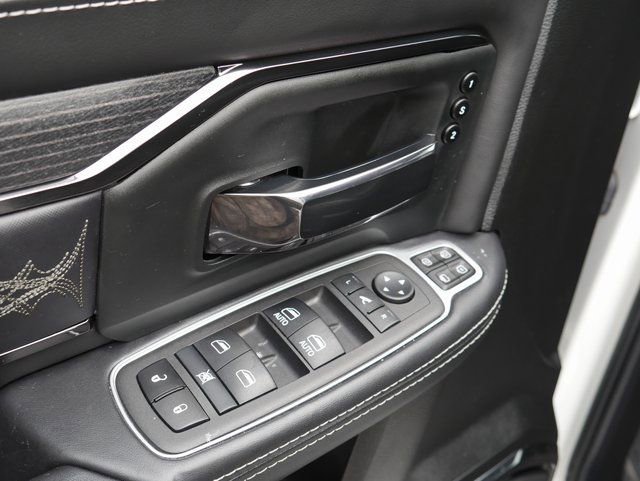 Used 2024 RAM 3500 Limited image 17