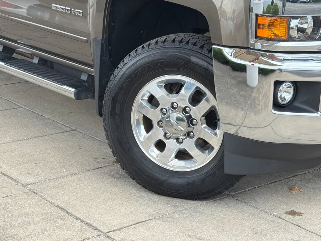 Used 2015 Chevrolet Silverado 2500 LT w/ LT Convenience Package AWD/4WD image 10