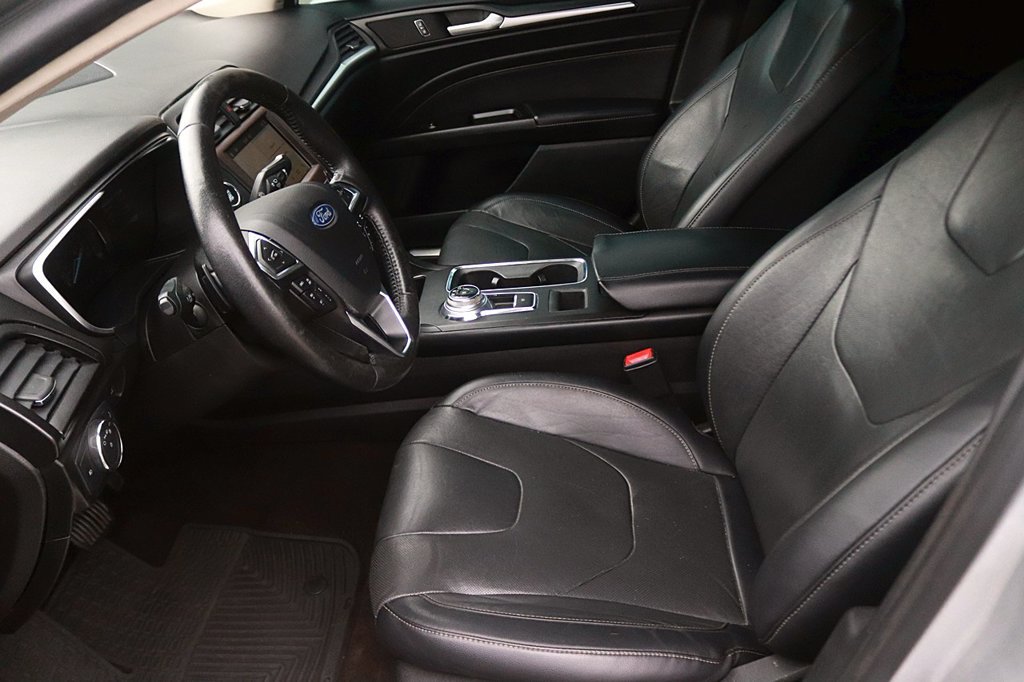 Used 2019 Ford Fusion Titanium AWD/4WD image 15