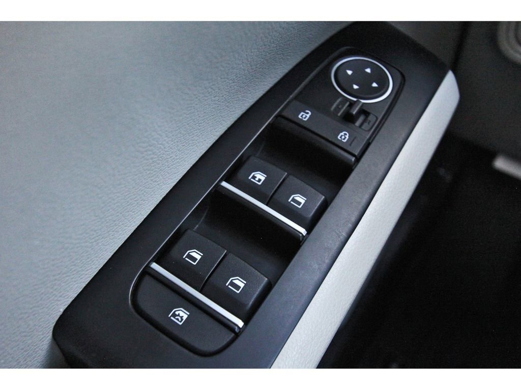 Used 2023 Kia Soul LX w/ LX Technology Package image 24