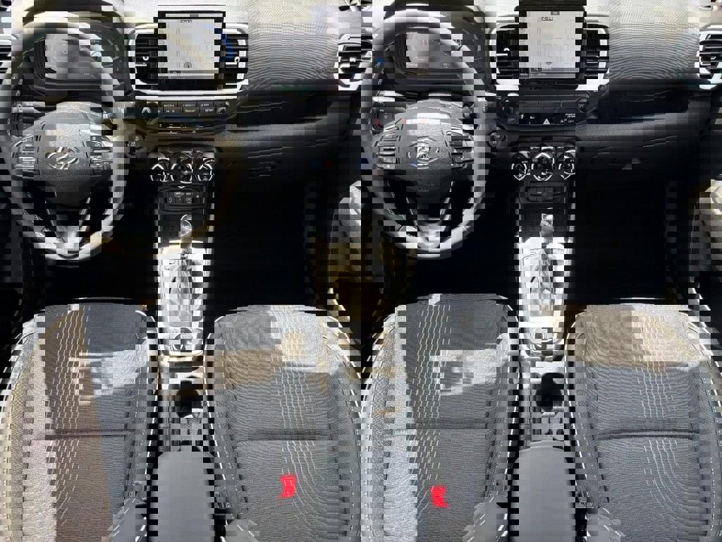 Certified 2025 Hyundai Venue Limited image 6