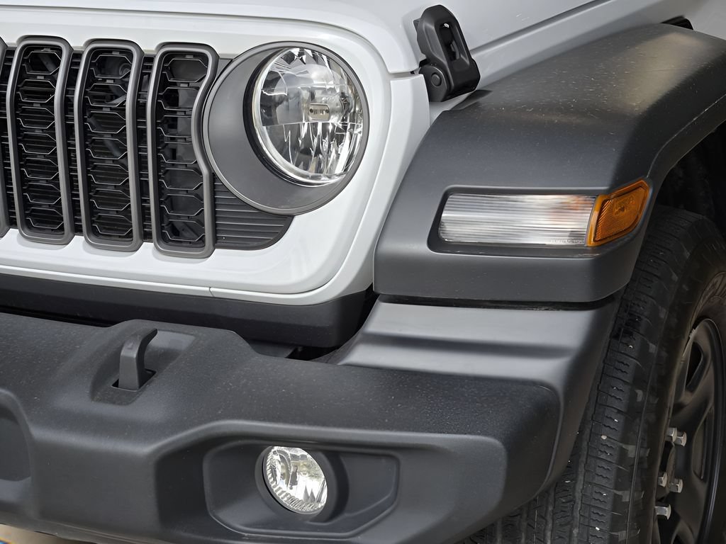 Used 2025 Jeep Wrangler Sport AWD/4WD image 8