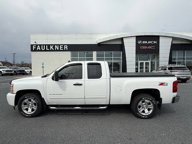Used 2011 Chevrolet Silverado 1500 LT w/ All-Star Edition image 8