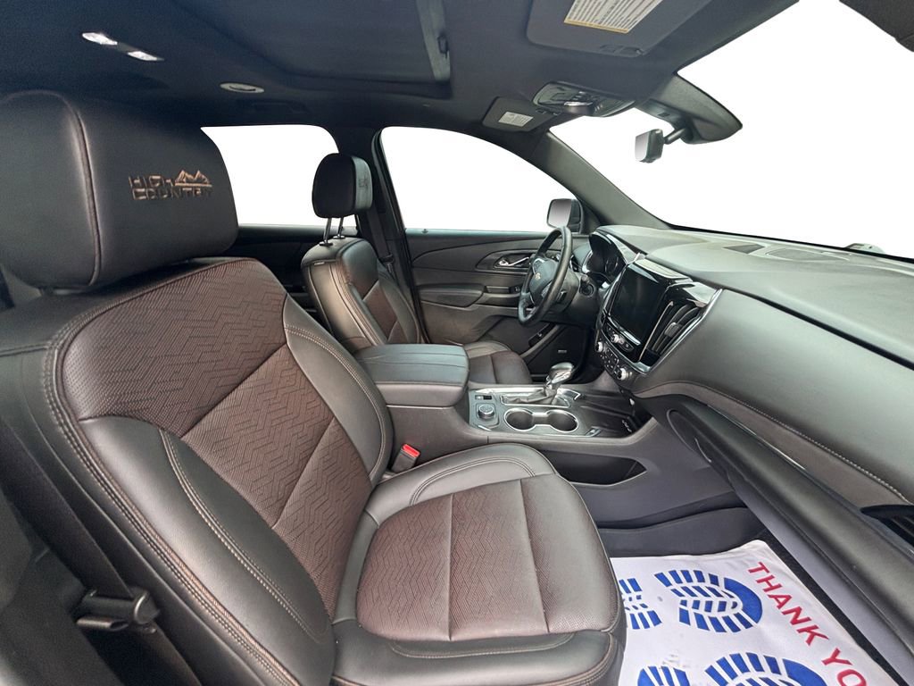 Certified 2023 Chevrolet Traverse High Country w/ LPO, Floor Liner Package image 15