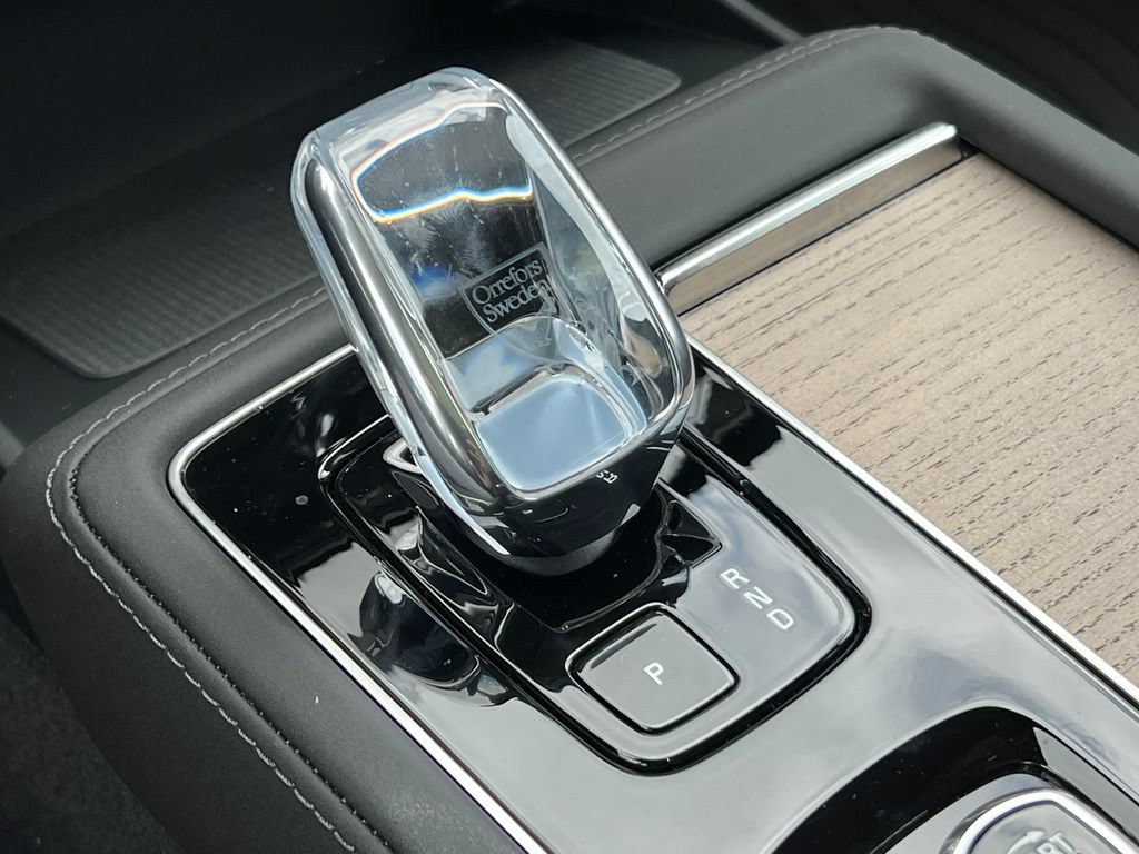 New 2026 Volvo XC90 T8 Plus w/ Protection Package Premier AWD/4WD image 32