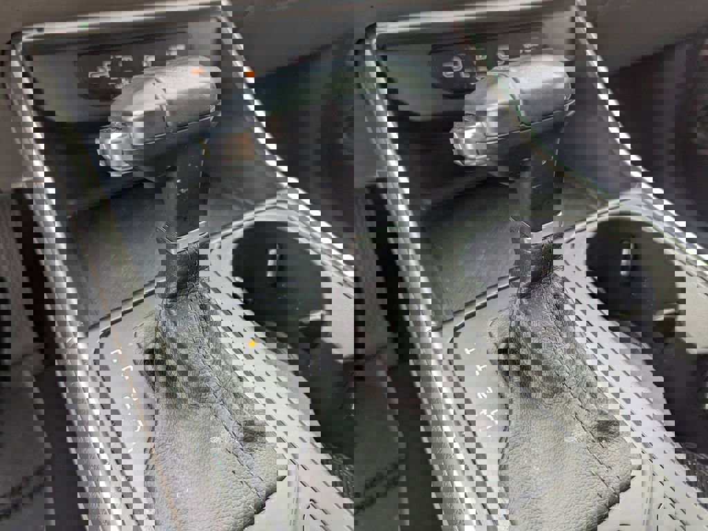 Certified 2025 Kia Carnival image 24