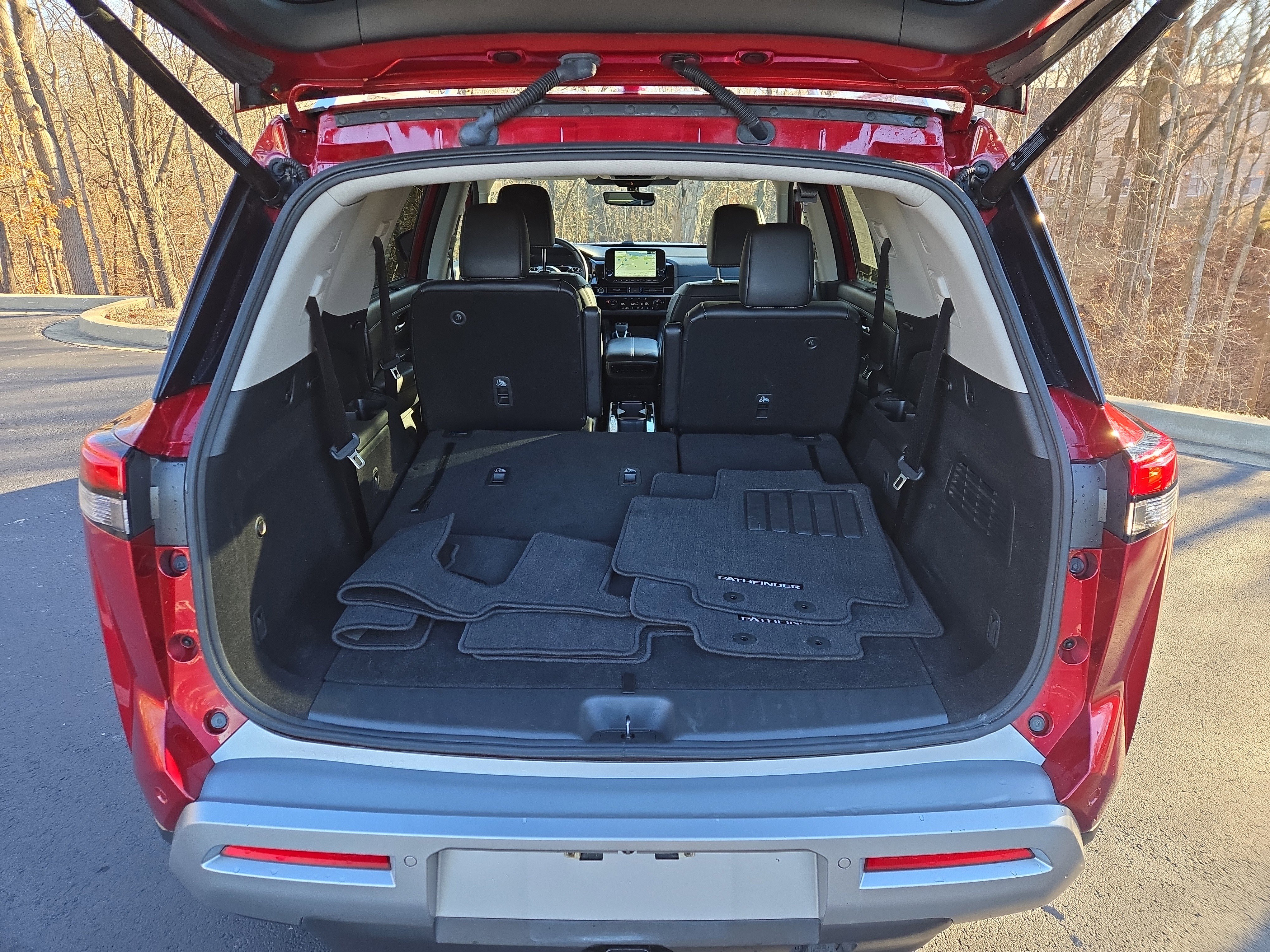 Used 2023 Nissan Pathfinder SL w/ SL Premium Package image 9