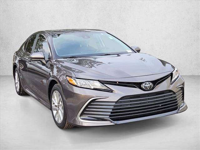 Used 2023 Toyota Camry LE FWD image 3