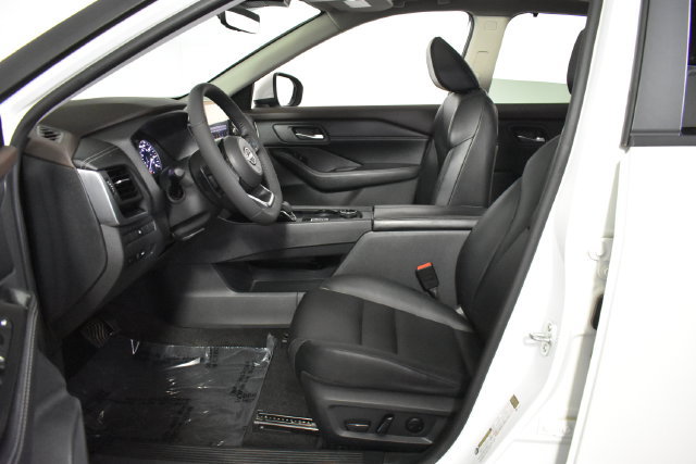 Certified 2023 Nissan Rogue SV w/ SV Premium B Package AWD/4WD image 11