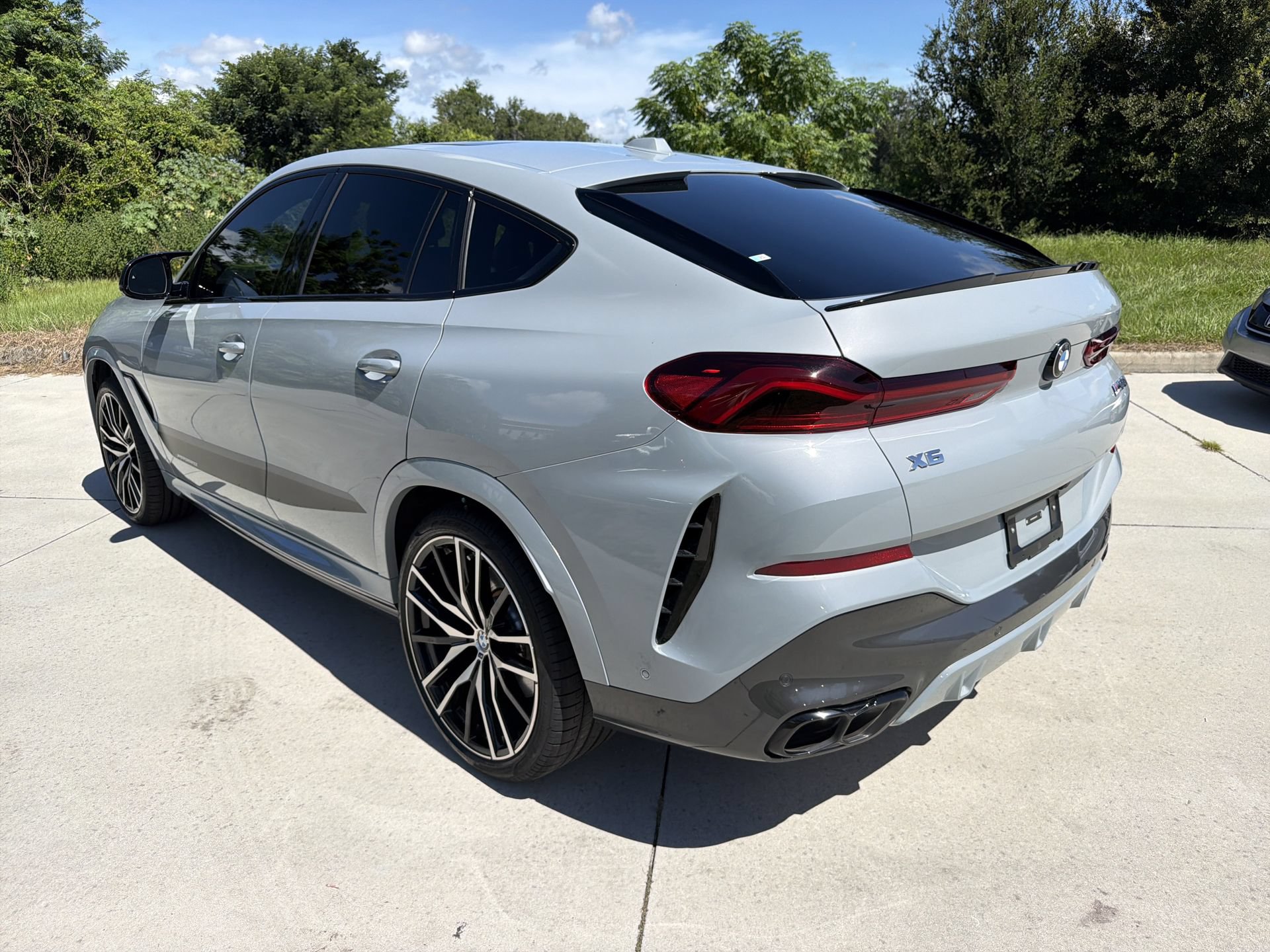 Certified 2024 BMW X6 M60i w/ Executive Package AWD/4WD image 6
