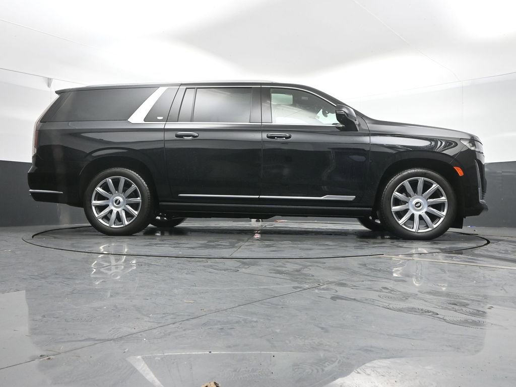 Used 2024 Cadillac Escalade ESV Premium Luxury Platinum image 44