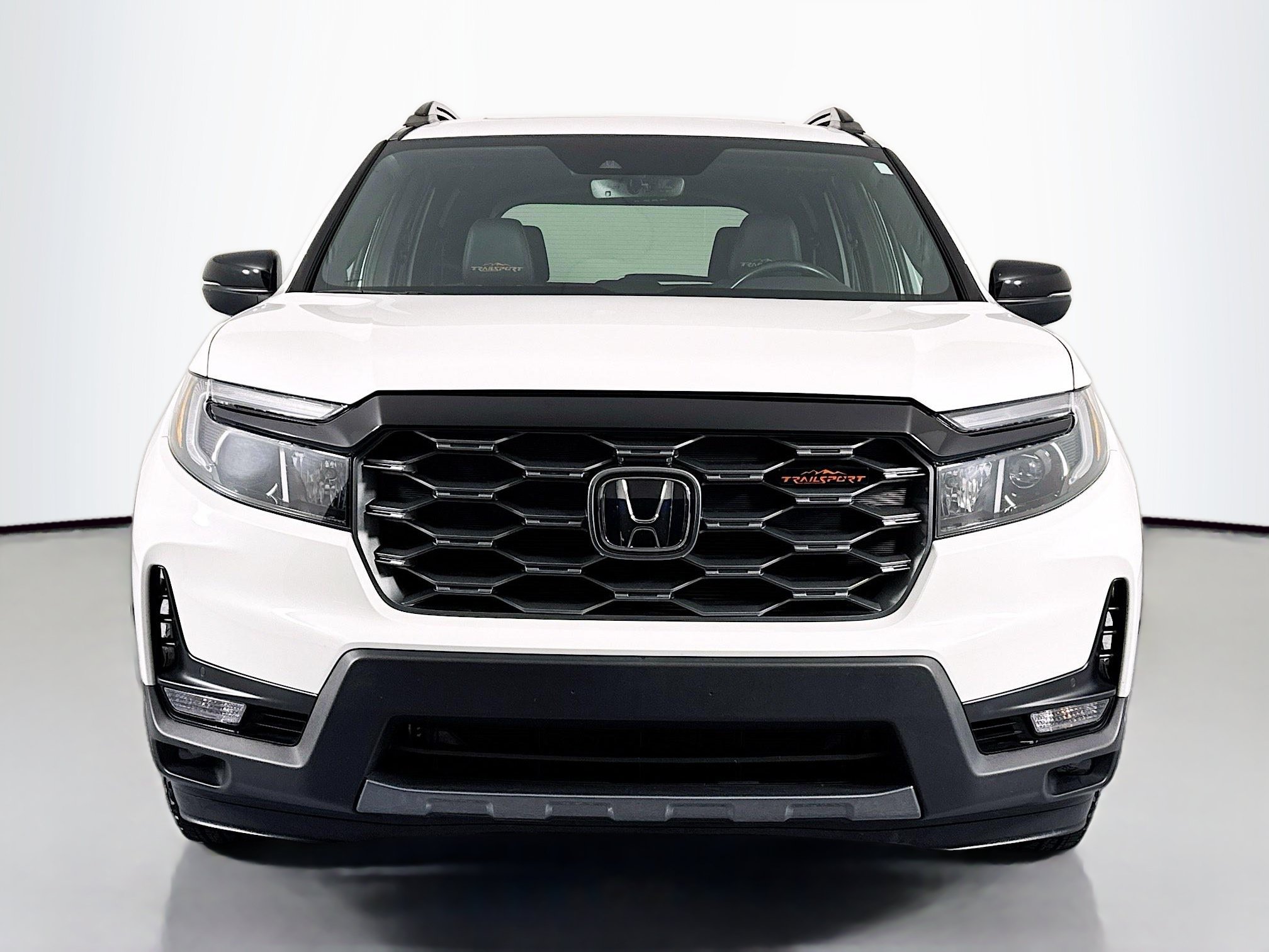 Certified 2023 Honda Passport TrailSport image 2