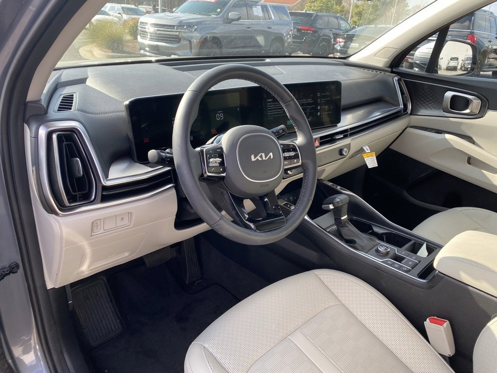 New 2025 Kia Sorento S w/ Panoramic Sunroof Package image 12
