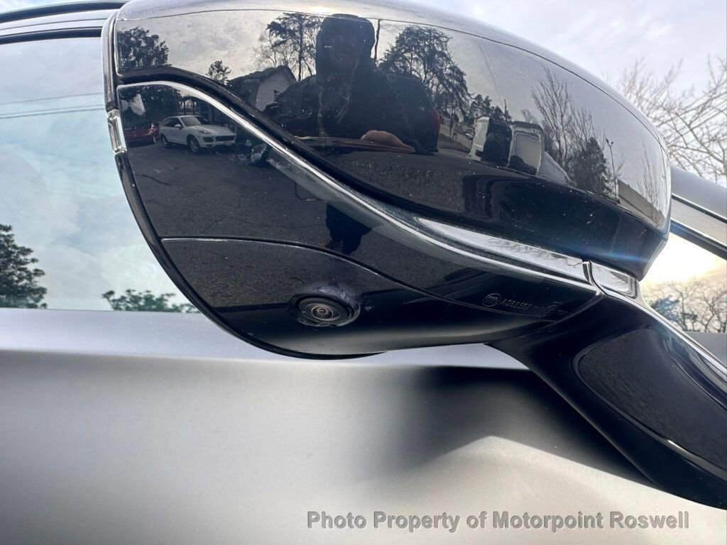 Used 2023 Aston Martin DBX image 7