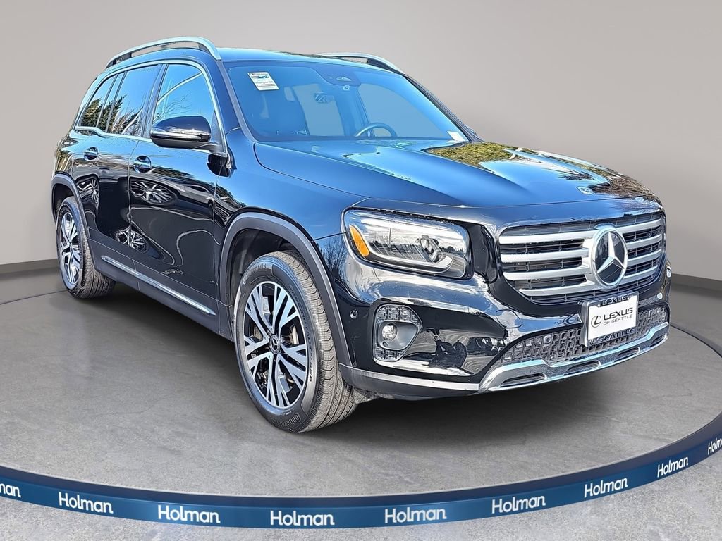Used 2025 Mercedes-Benz GLB 250 4MATIC image 4