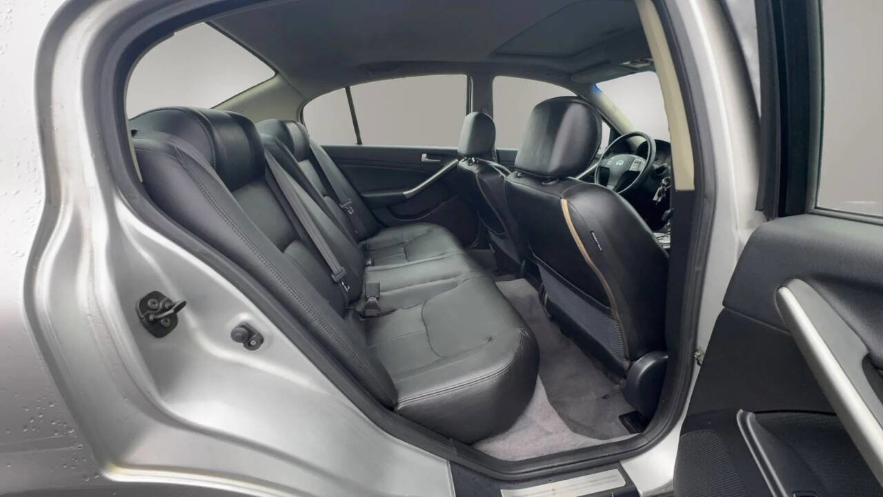 Used 2004 INFINITI G35 x Sedan image 16