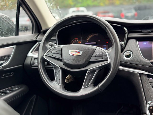 Used 2017 Cadillac XT5 Luxury w/ Driver Awareness Package AWD/4WD image 23