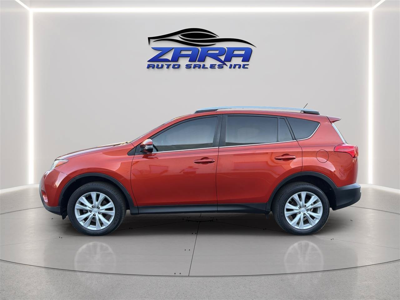 Used 2015 Toyota RAV4 Limited w/ Technology Package AWD/4WD image 4