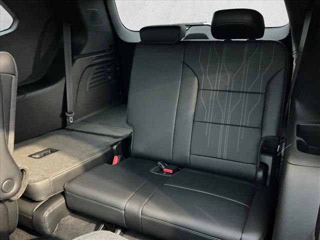 Used 2026 Buick Enclave Avenir w/ Super Cruise Package image 12