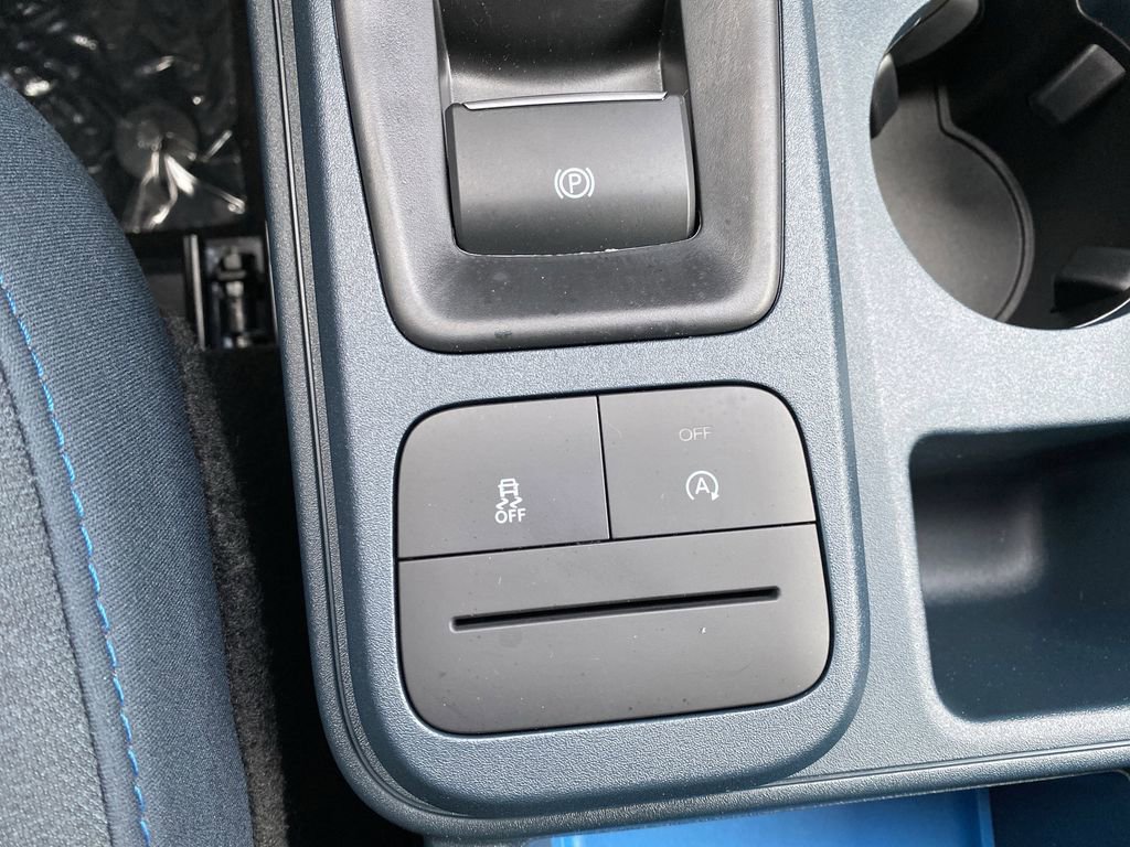 New 2025 Ford Maverick XLT w/ XLT Luxury Package image 24