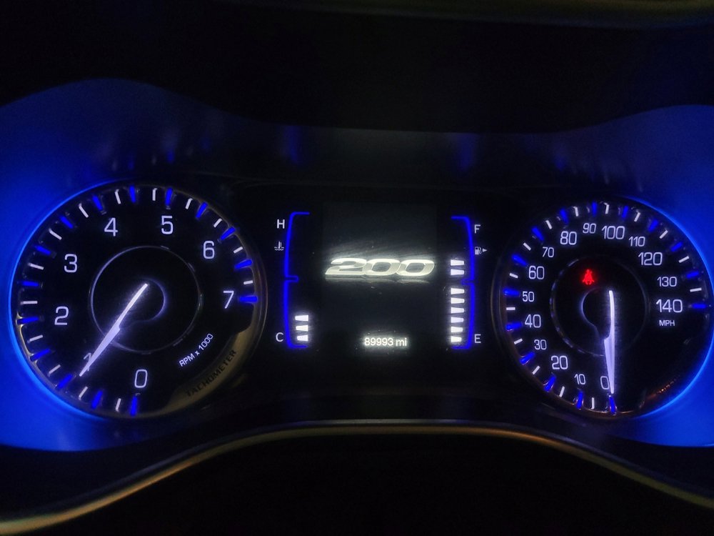 Used 2015 Chrysler 200 Limited image 23