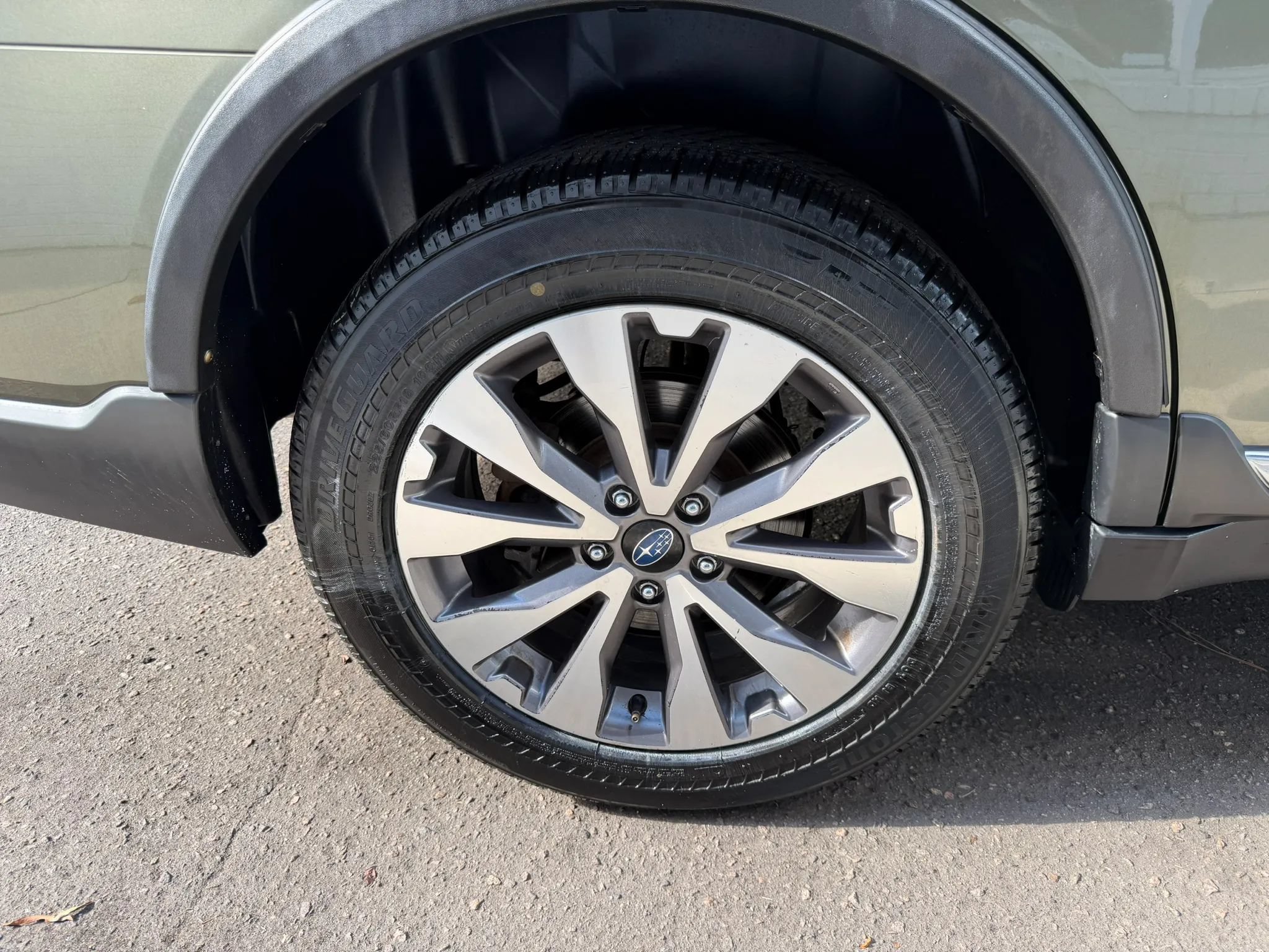 Used 2018 Subaru Outback 3.6R Touring AWD/4WD image 40