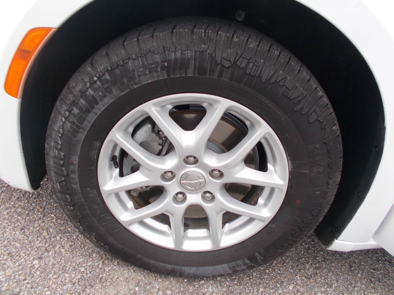 Used 2017 Chrysler Pacifica Touring FWD image 11