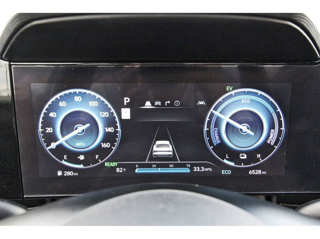 Certified 2025 Hyundai Elantra SEL image 16