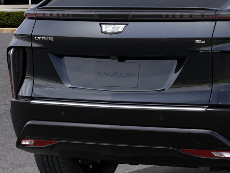 New 2027 Cadillac Lyriq Luxury w/ LPO, Floor Liner Package AWD/4WD image 16