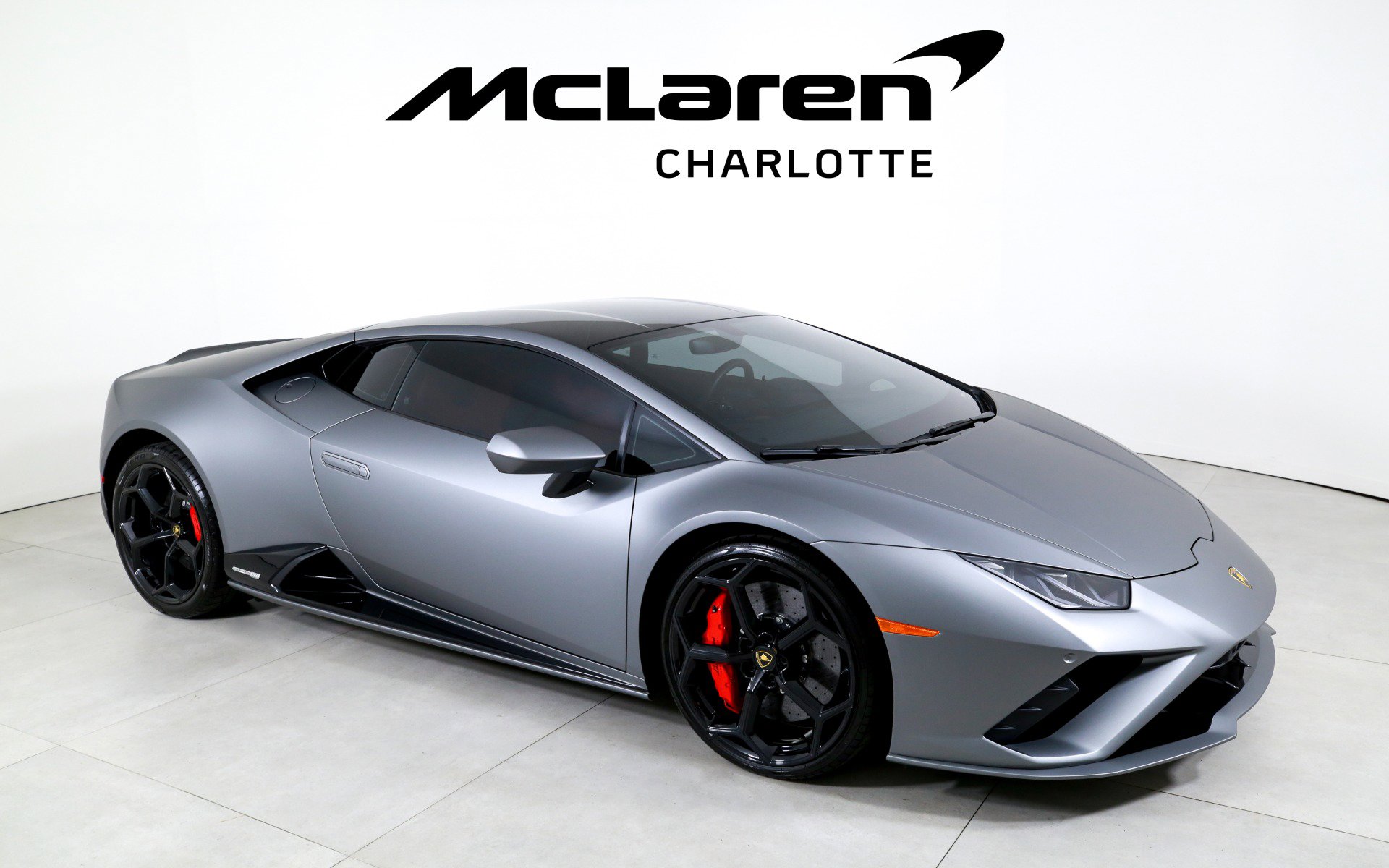Used 2023 Lamborghini Huracan EVO image 2