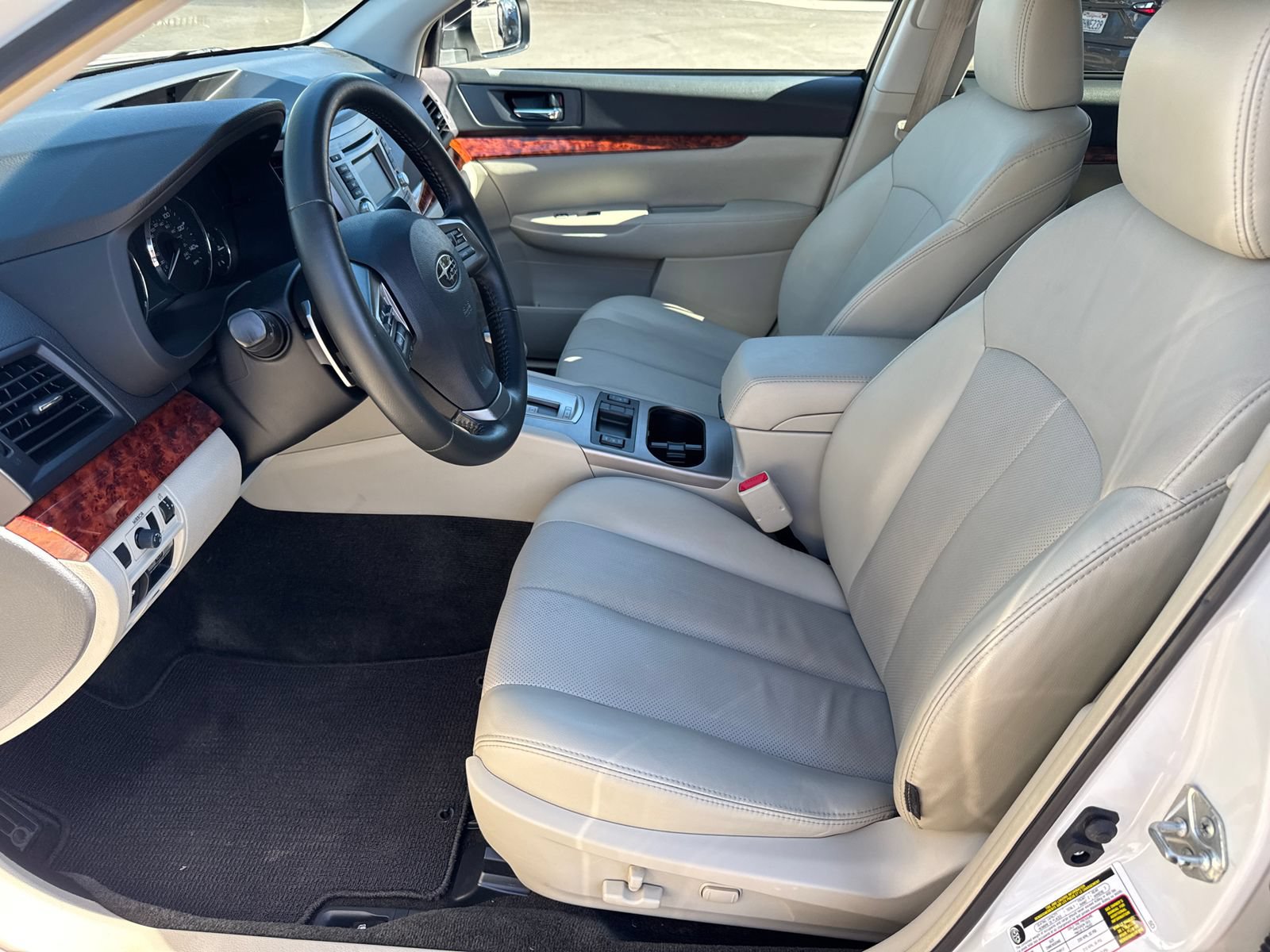 Used 2012 Subaru Outback 2.5i Limited AWD/4WD image 15