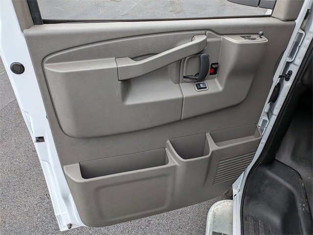 Used 2024 Chevrolet Express 2500 Work Van w/ Driver Convenience Package image 6