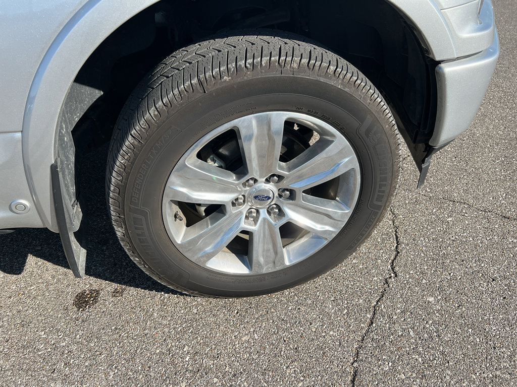Used 2018 Ford F150 Platinum w/ Equipment Group 701A Luxury AWD/4WD image 10
