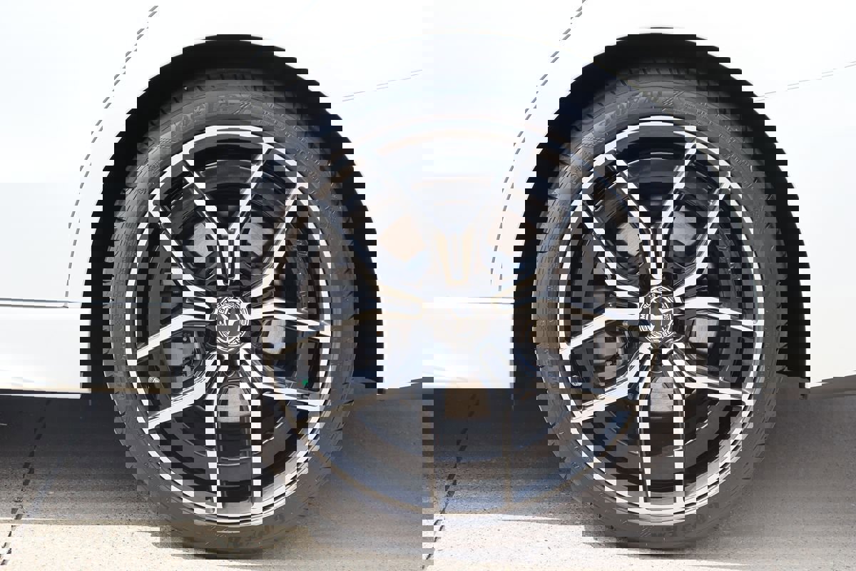 Used 2025 Mercedes-Benz C 300 Sedan image 55